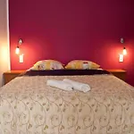 Stenia Center Couette-café 3*