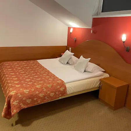 Stenia Center 3*