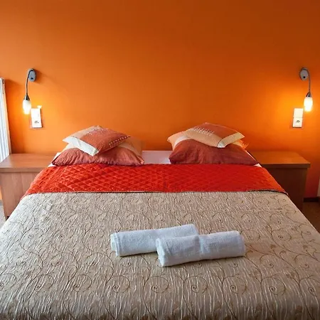 Frühstückspension Stenia Center 3*