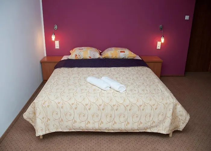 Stenia Center לינה וארוחת בוקר